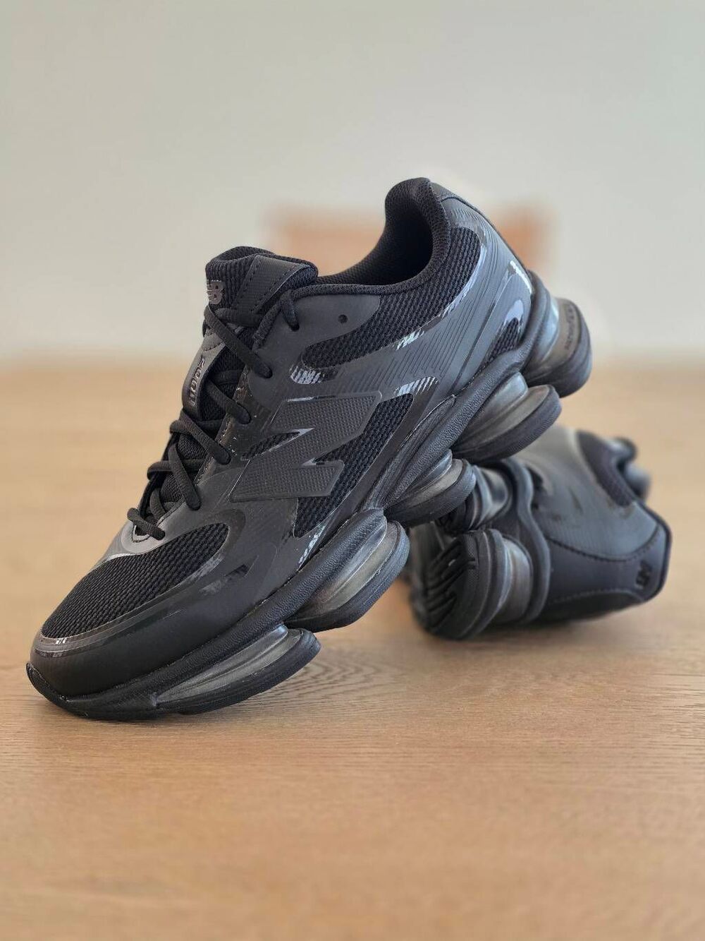 New Balance Abzorb 2000 Triple Black Men's Shoes Size 10 Sneakers Like New